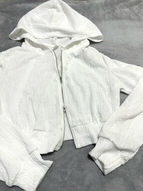 White Textured Cropped Zip Up Hoodie Jacket Women’s Small
